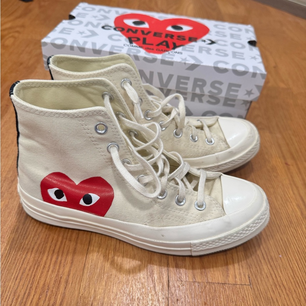 Comme de garcons play Converse High-Top Sneakers - Cream and Red
